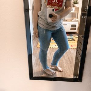 LOFT Distressed Petite Jeans